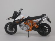 Модель мотоцикла KTM 990 Supermoto R